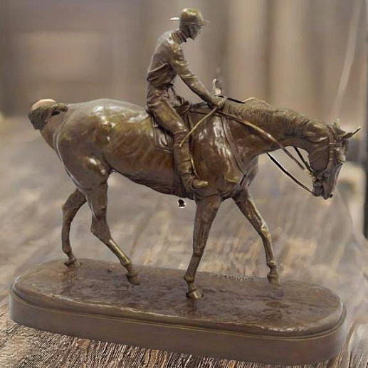 Бронзовая композиция «Возвращение со скачек» купить с доставкой Бронзовая композиция «Возвращение со скачек»